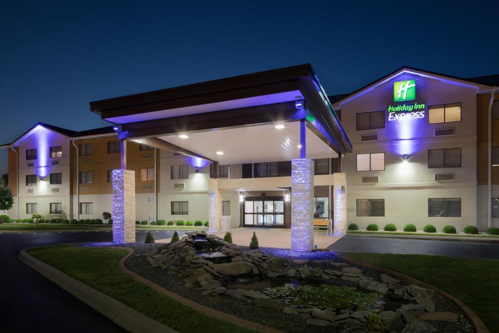 Holiday Inn Express Louisville Northeast an IHG Hotel Main image 1